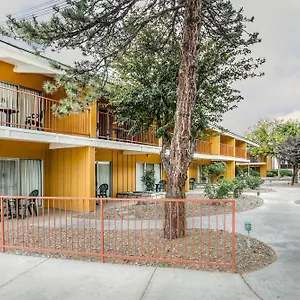  Lodge Econo Near Reno-sparks Convention Center USA