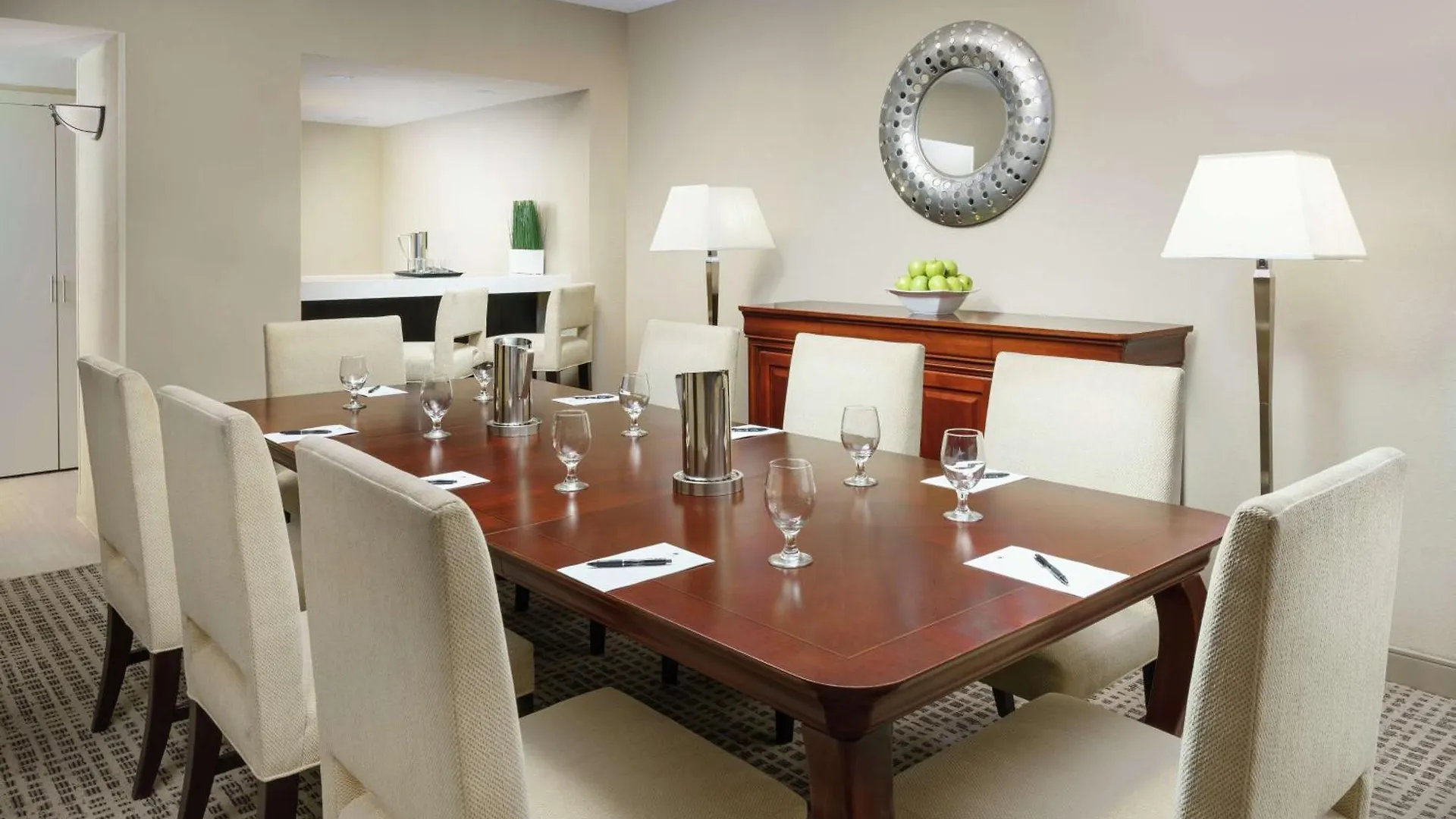 Doubletree By Hilton Orlando Airport Hotel