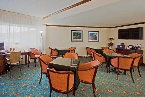 Doubletree By Hilton Orlando Airport Hotel
